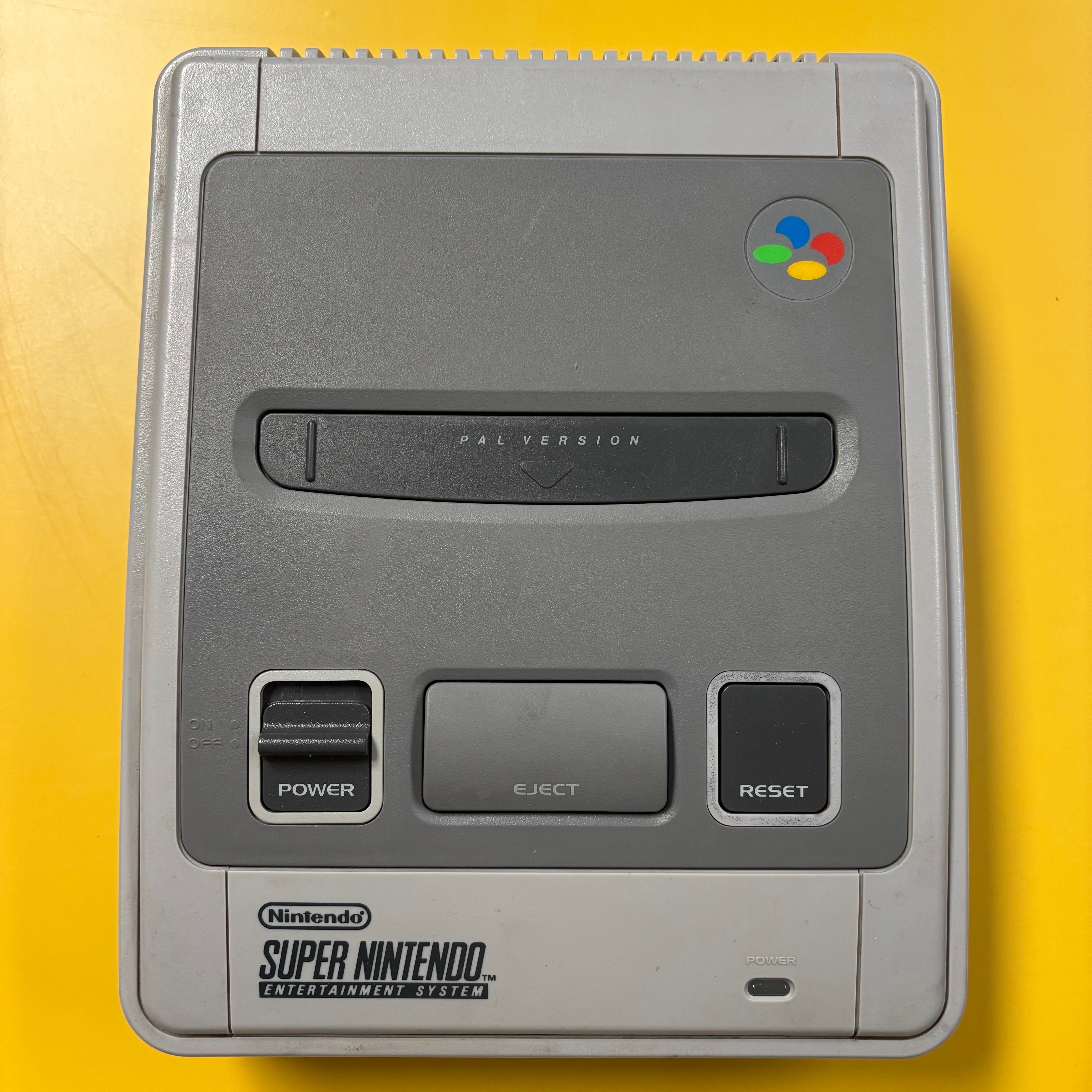 SNES - Console + 2 Controllers + HDMI