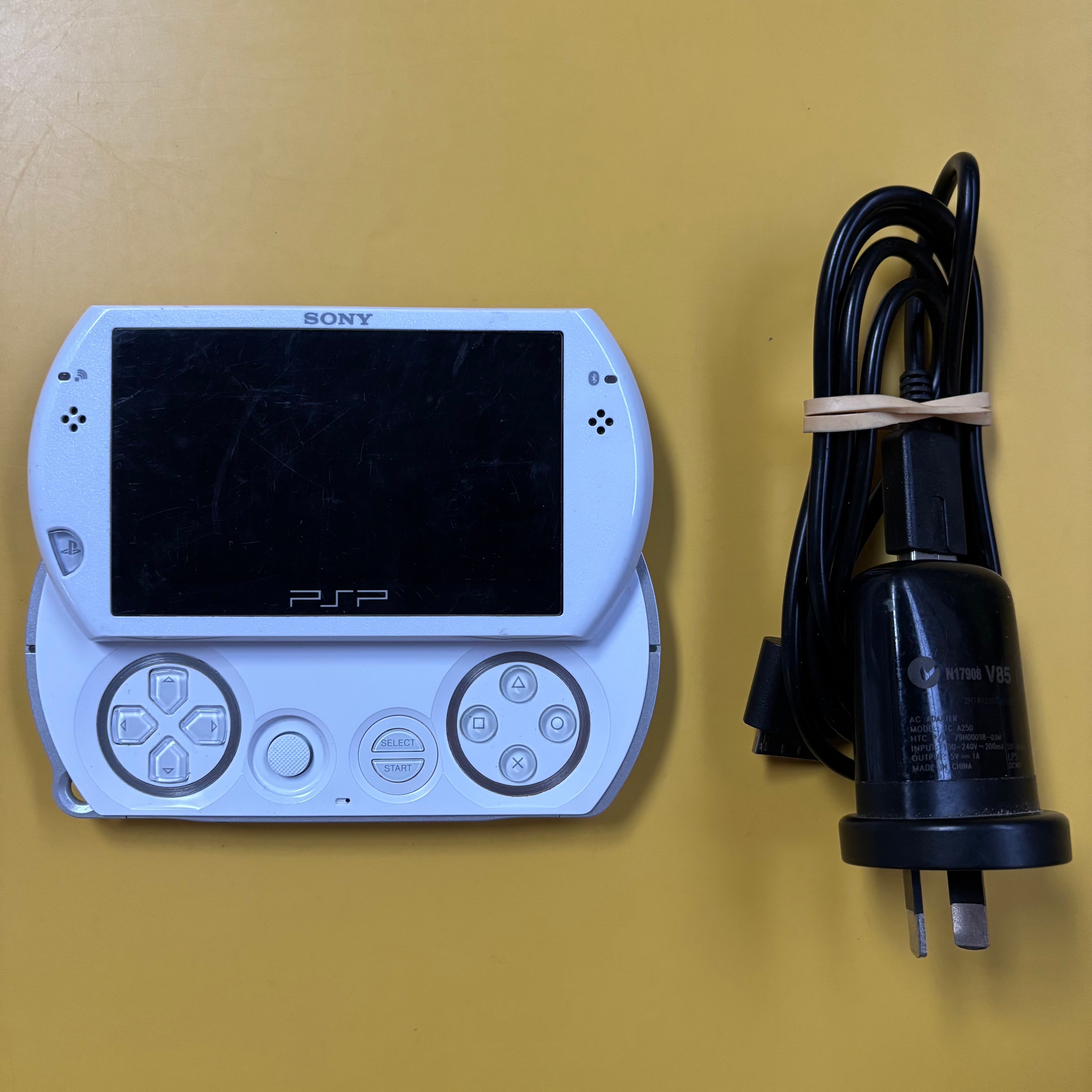 PSP - Go - Console - White