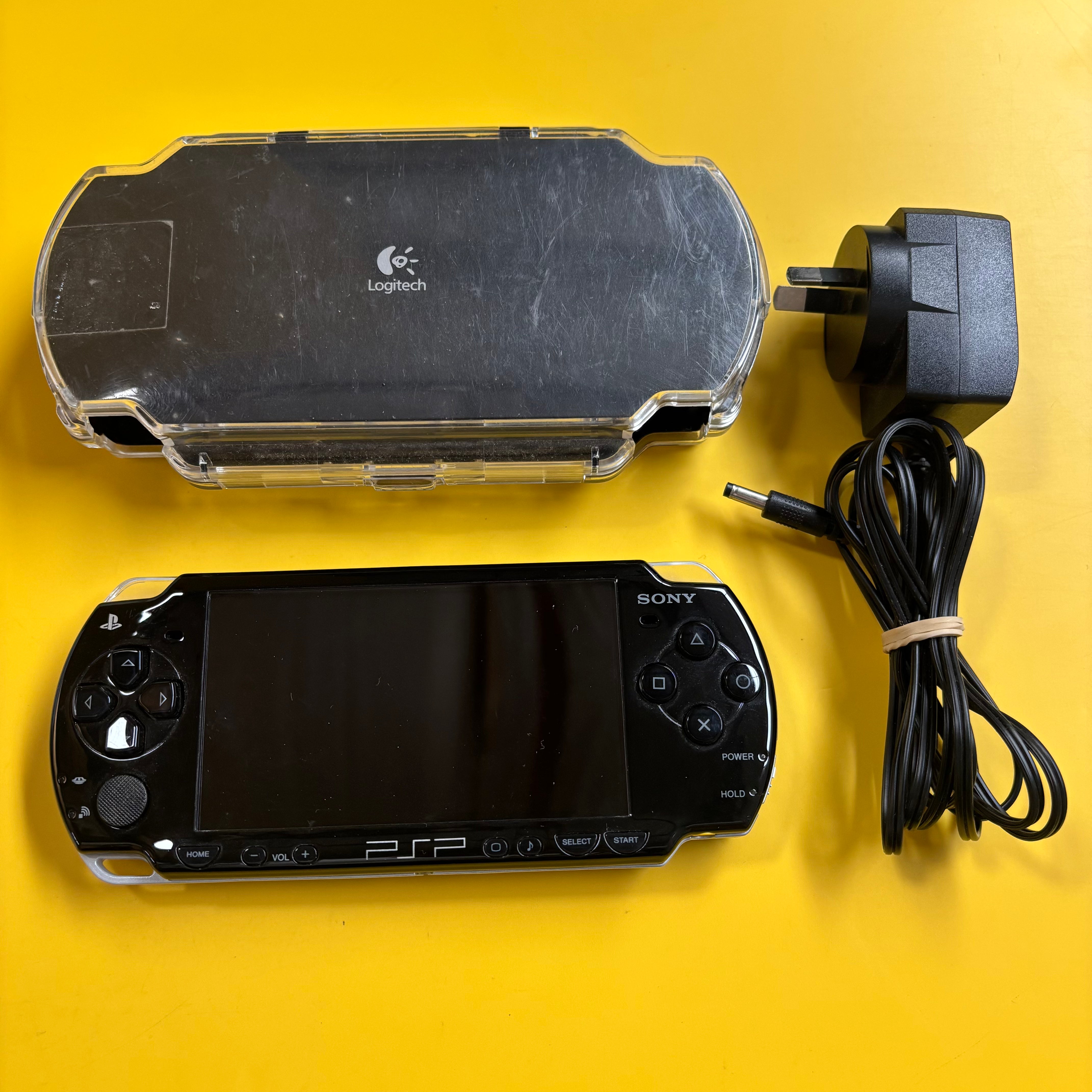 PSP - Console 2002 - Black + Hardcase